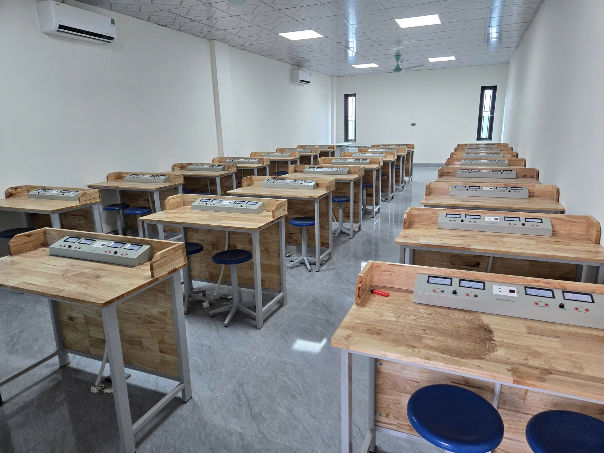 Phòng thiết bị của trường